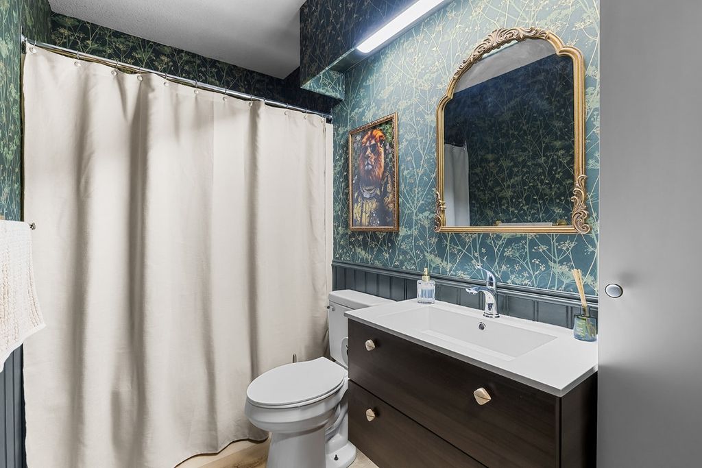 listing image 16513090552851328434