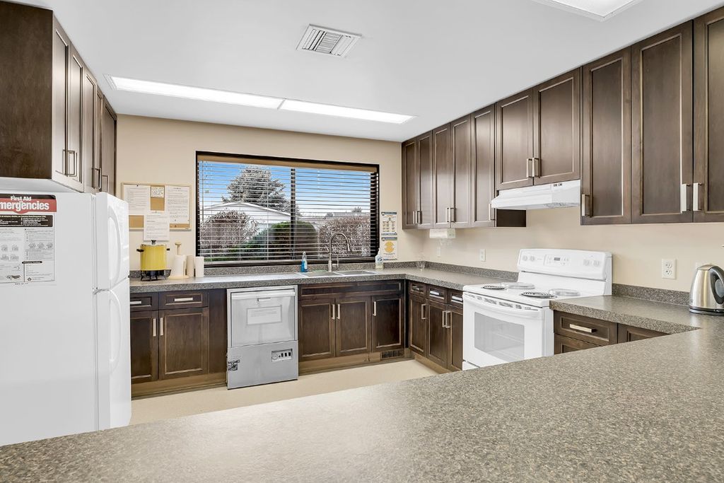 listing image 16511760559915719562