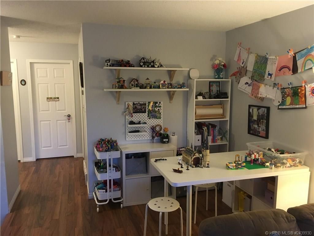 listing image 16513080233834533701