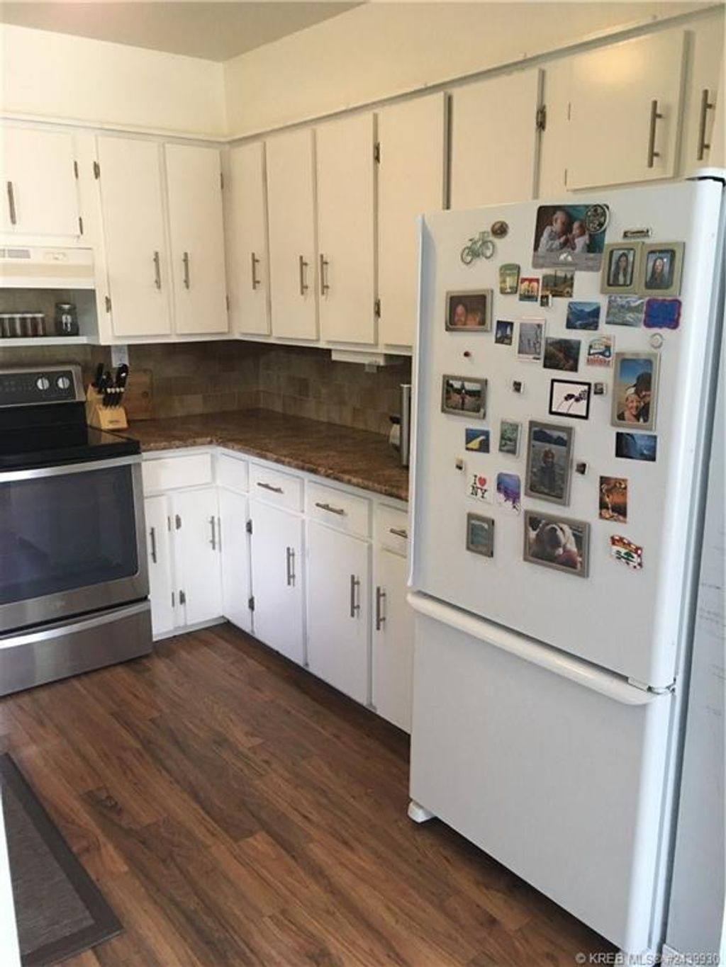 listing image 16518775502578685112