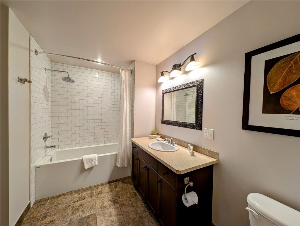 listing image 16513996587228380103