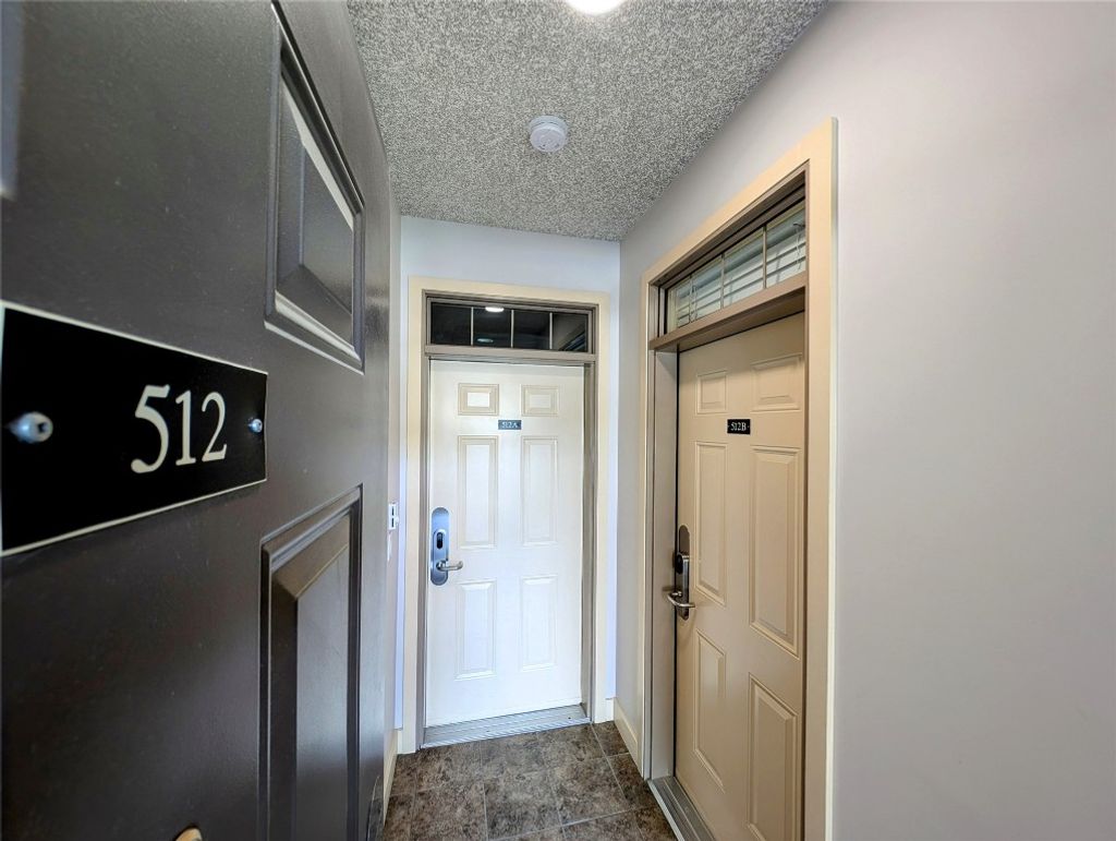 listing image 16516405444336658845