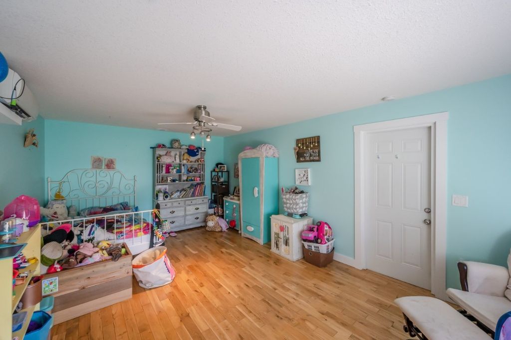 listing image 16516262319048264747