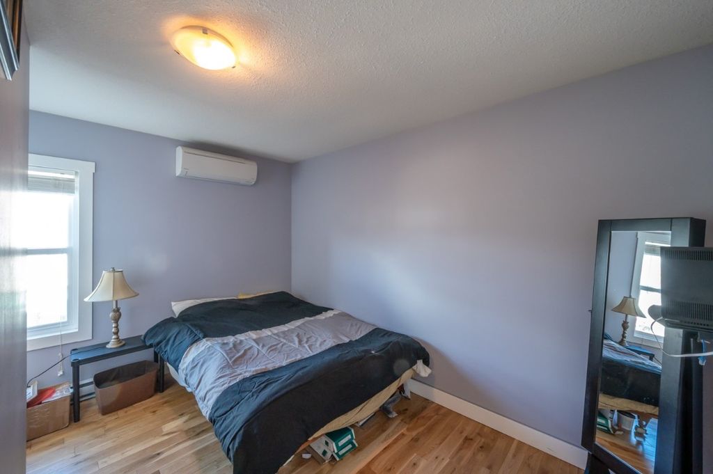 listing image 16517256572745650806