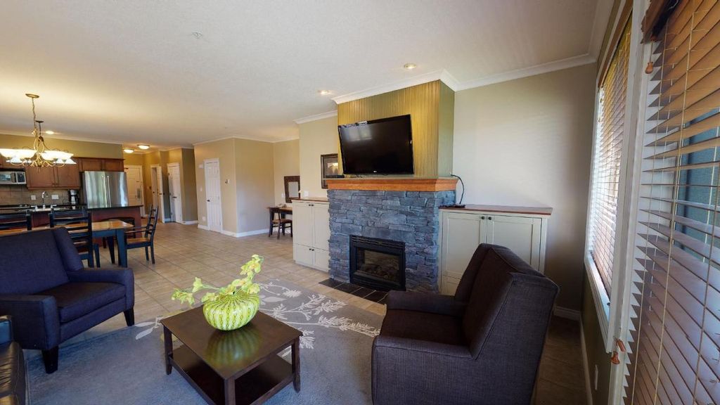listing image 16512600691663448443