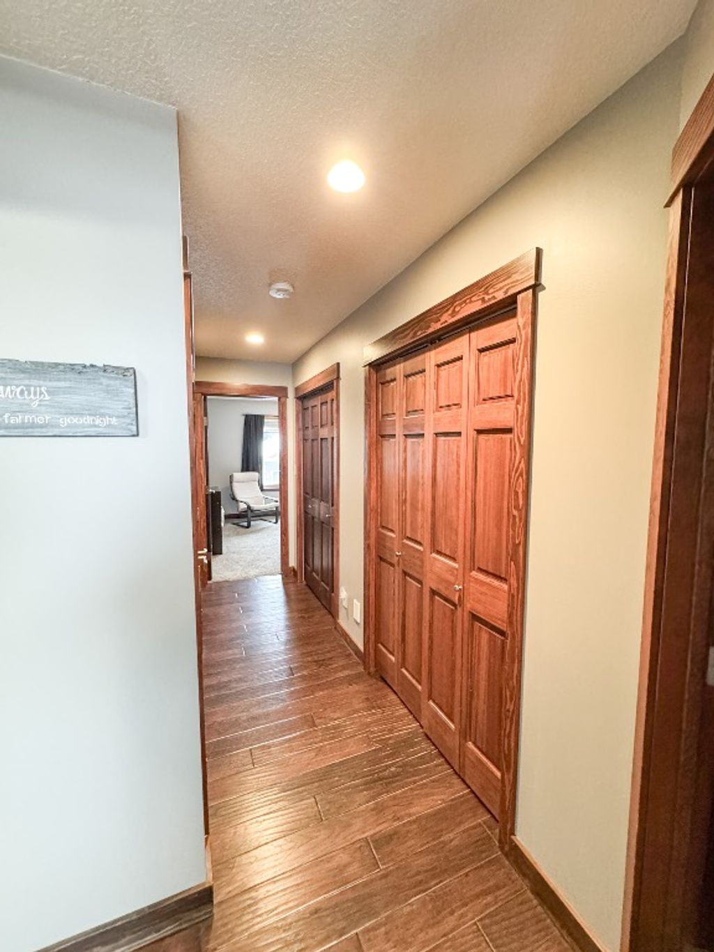 listing image 16515854007612835074