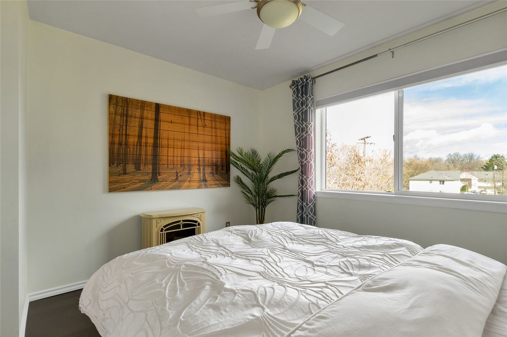 listing image 16515490707646117643