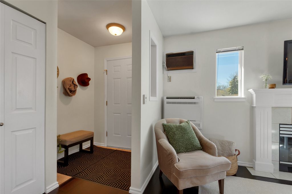 listing image 16515228207769147196