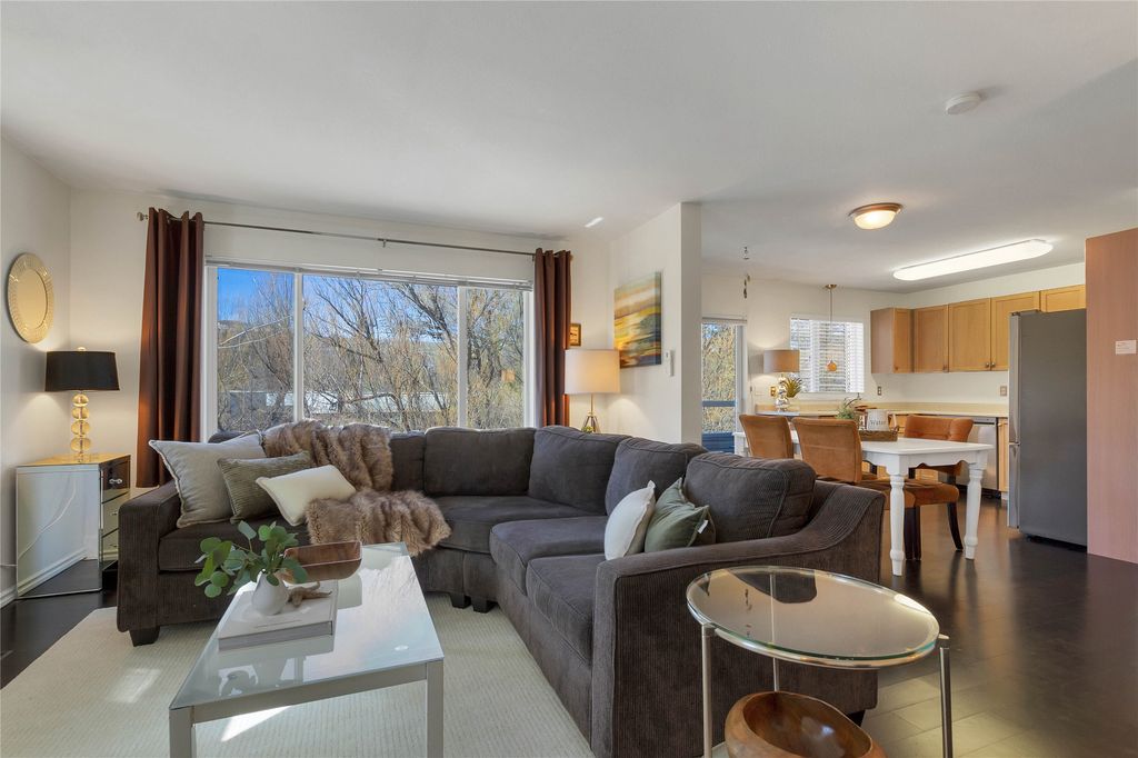 listing image 16517630665921829551