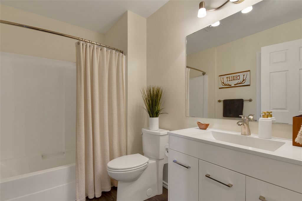 listing image 16514581479125621292