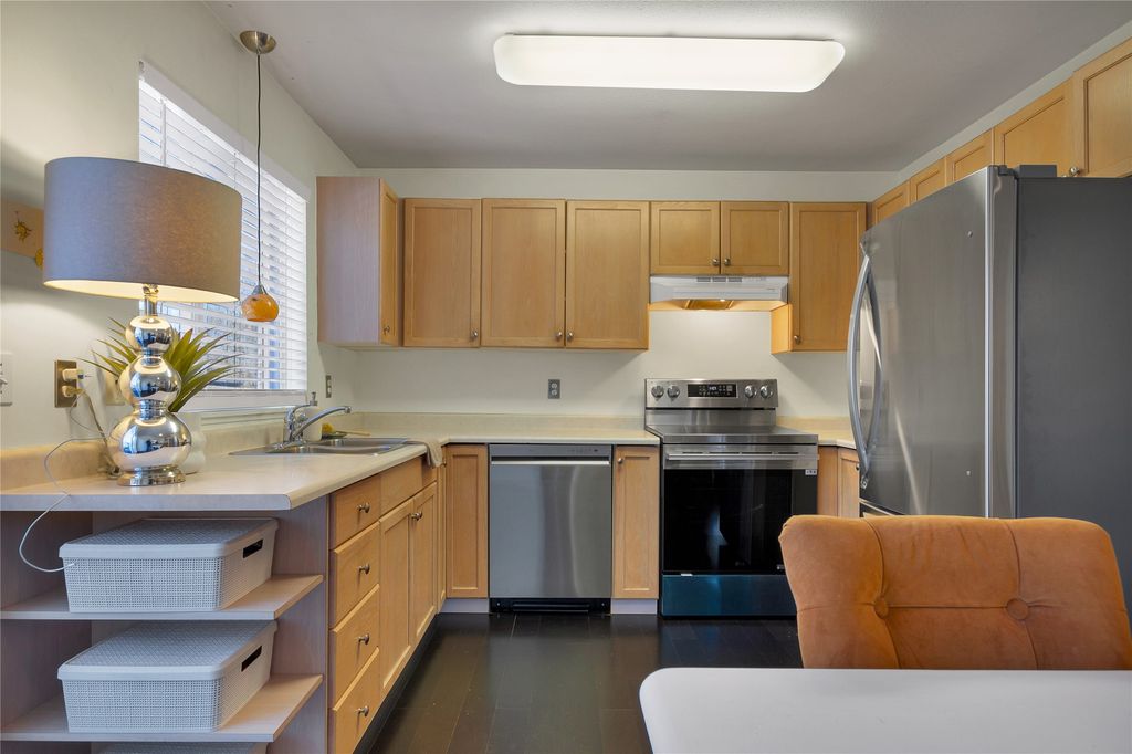 listing image 16510561236592631160