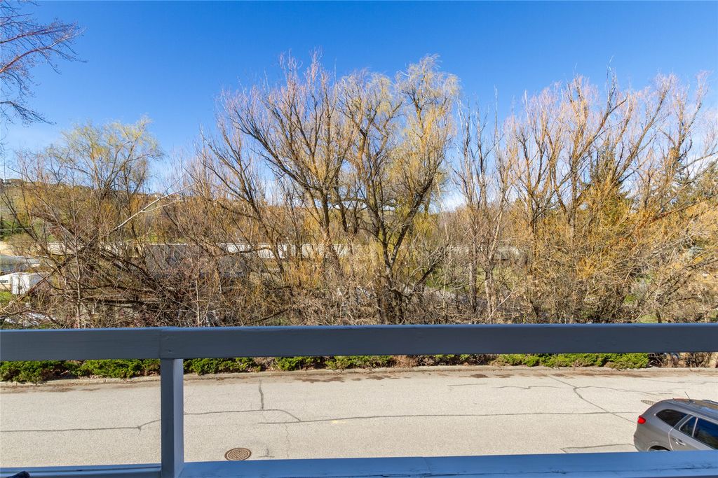 listing image 16518823797251431454