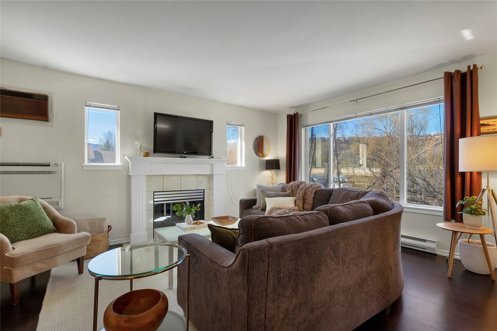 listing image 16510329045423974411