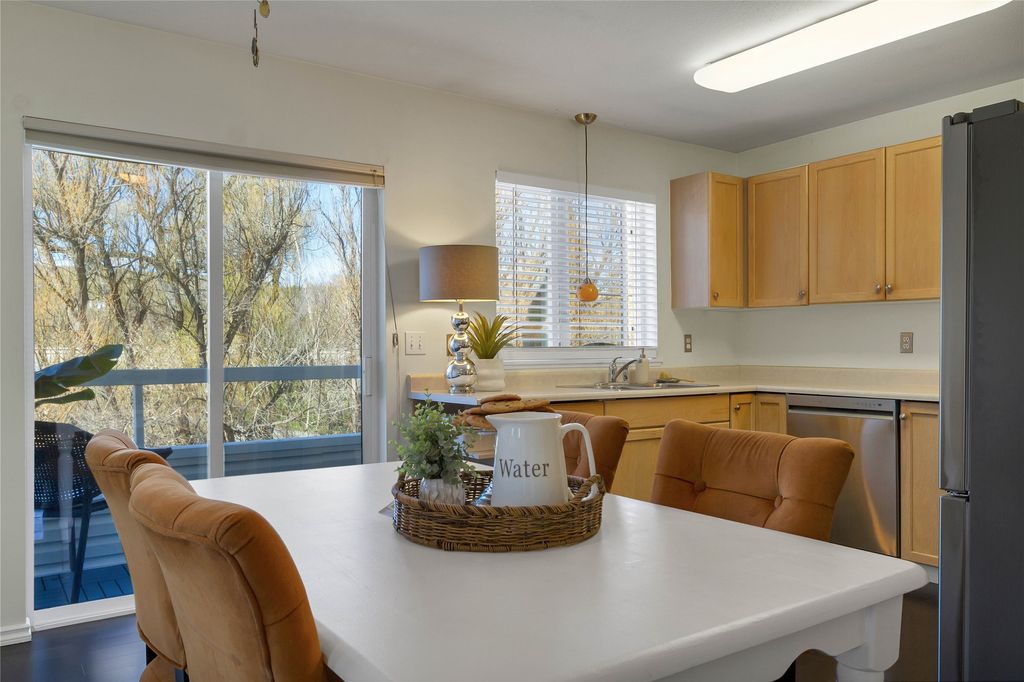 listing image 16515122832675031340