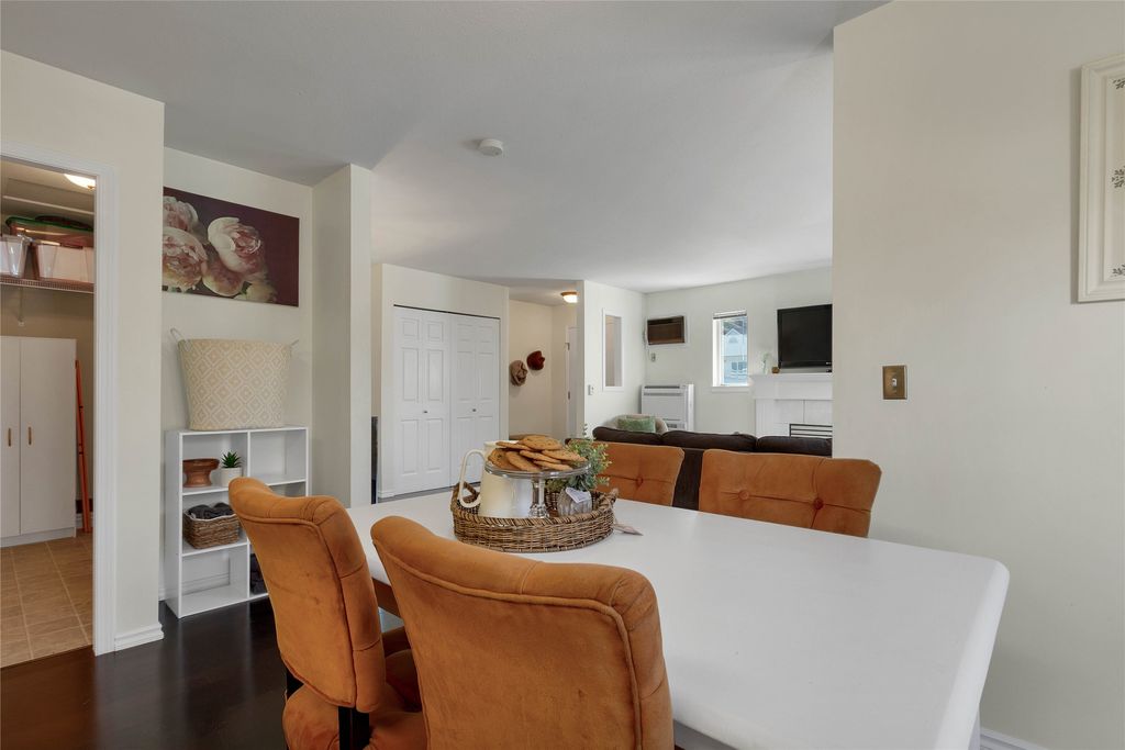 listing image 16513618358798502500