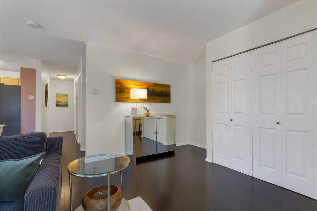 listing image 16510480412850536657