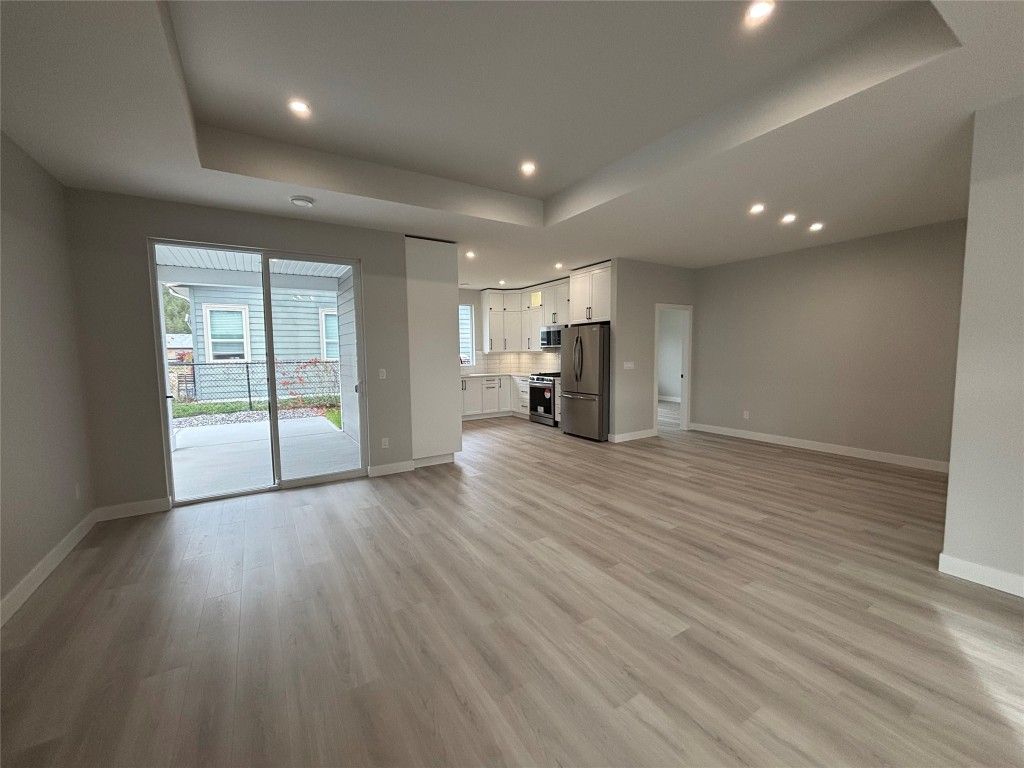 listing image 16515822072363819383