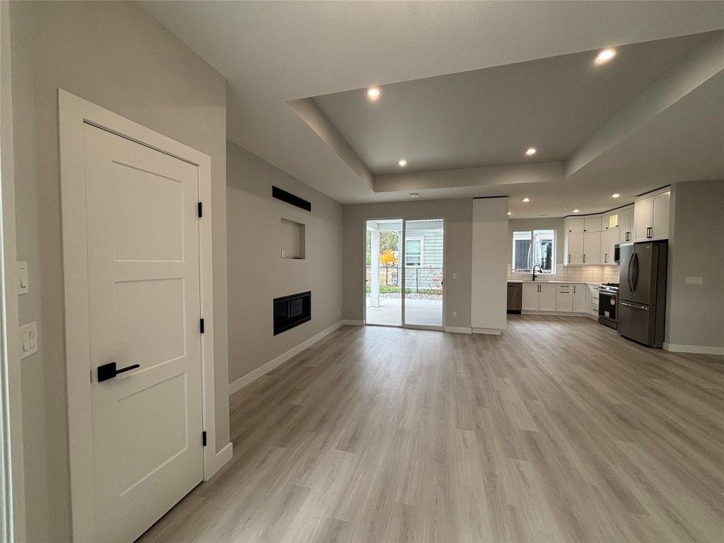 listing image 16513686971619535699