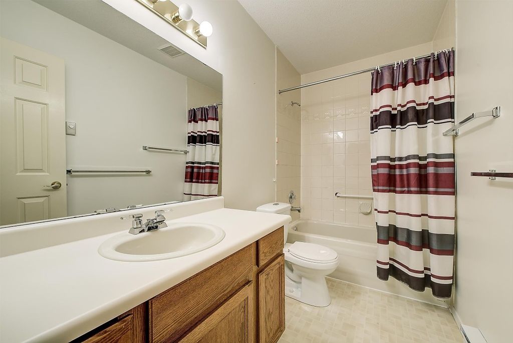 listing image 16515655862530462281