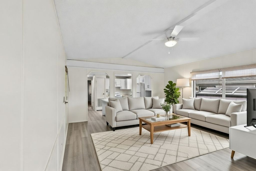 listing image 16517009526801982493