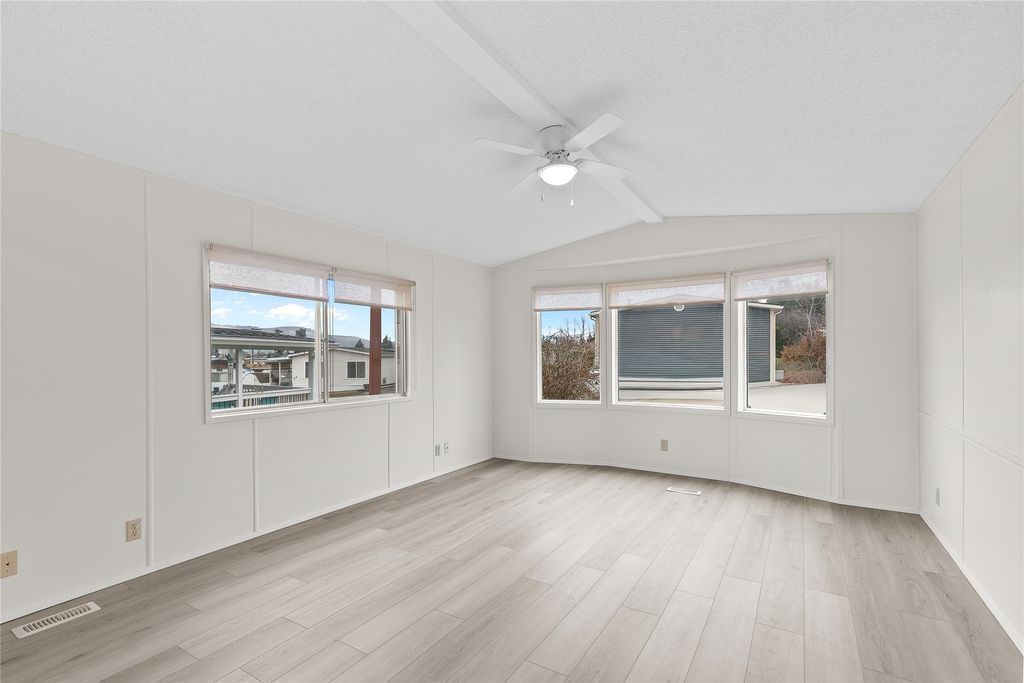 listing image 16512704439256088803