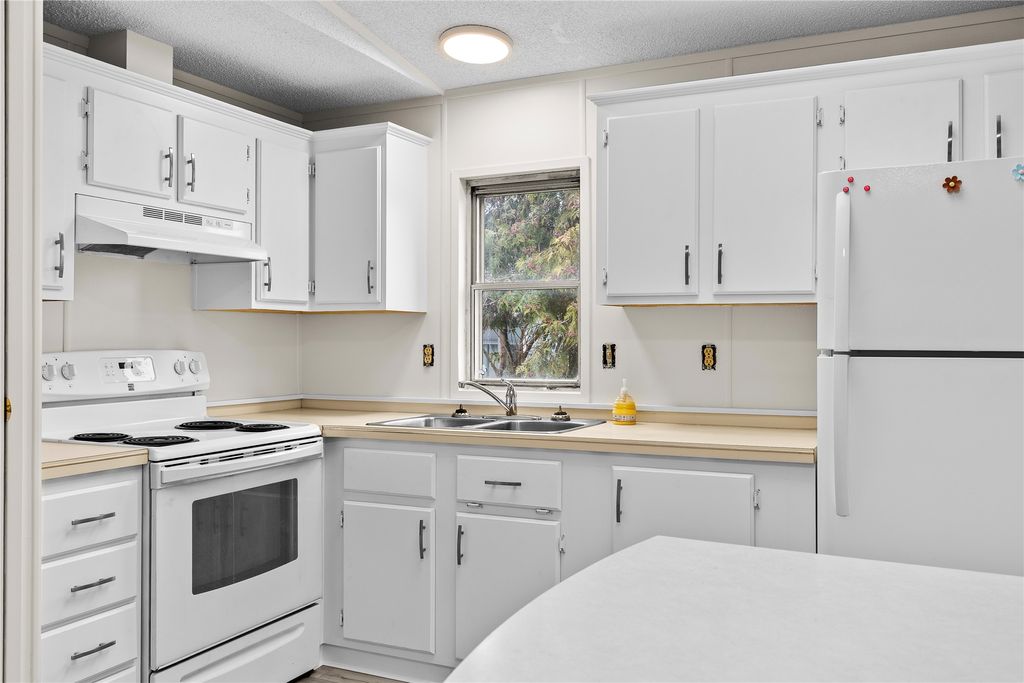 listing image 16517205637377470381