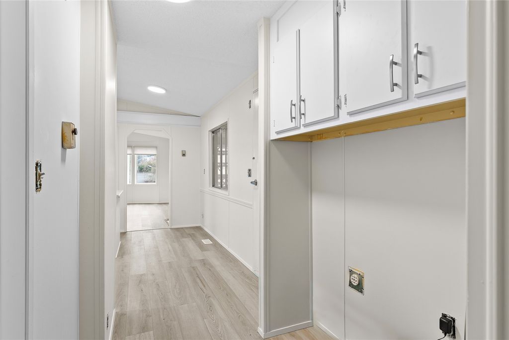 listing image 16514479594559968450