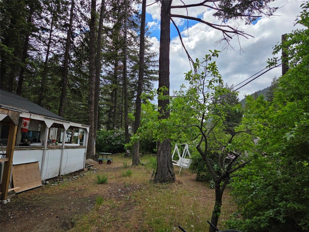 listing image 16514288233926247503