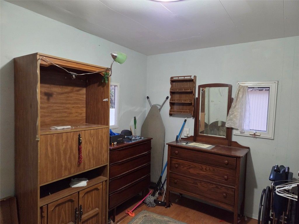 listing image 16516329334187136025