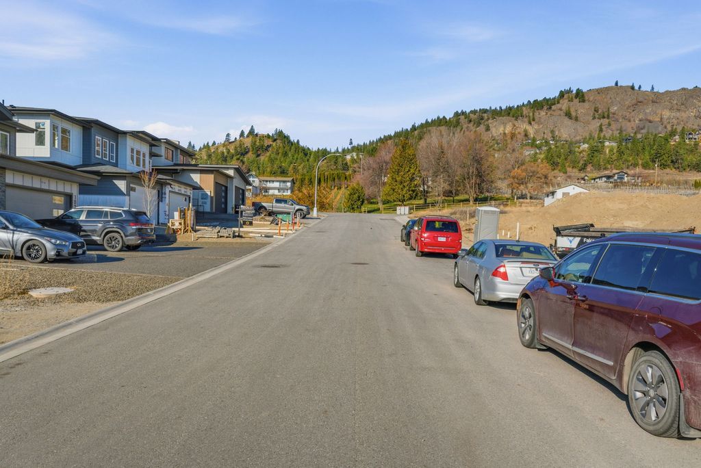 listing image 16517637710495490981