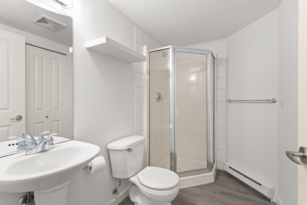 listing image 16518955956590222892