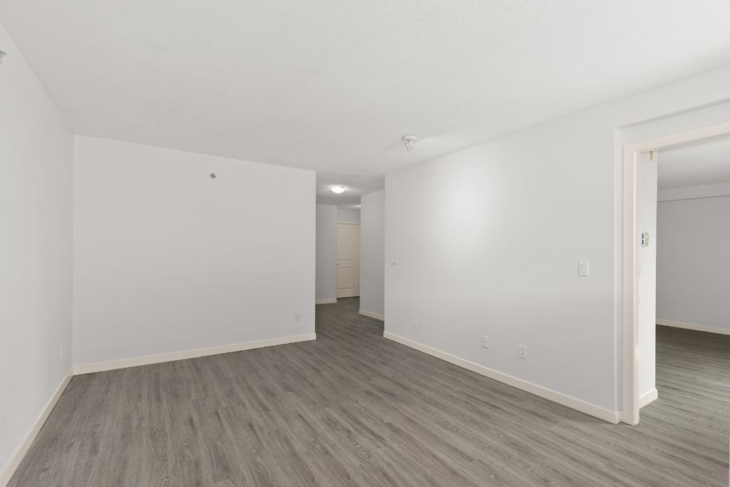 listing image 16515210148799088028