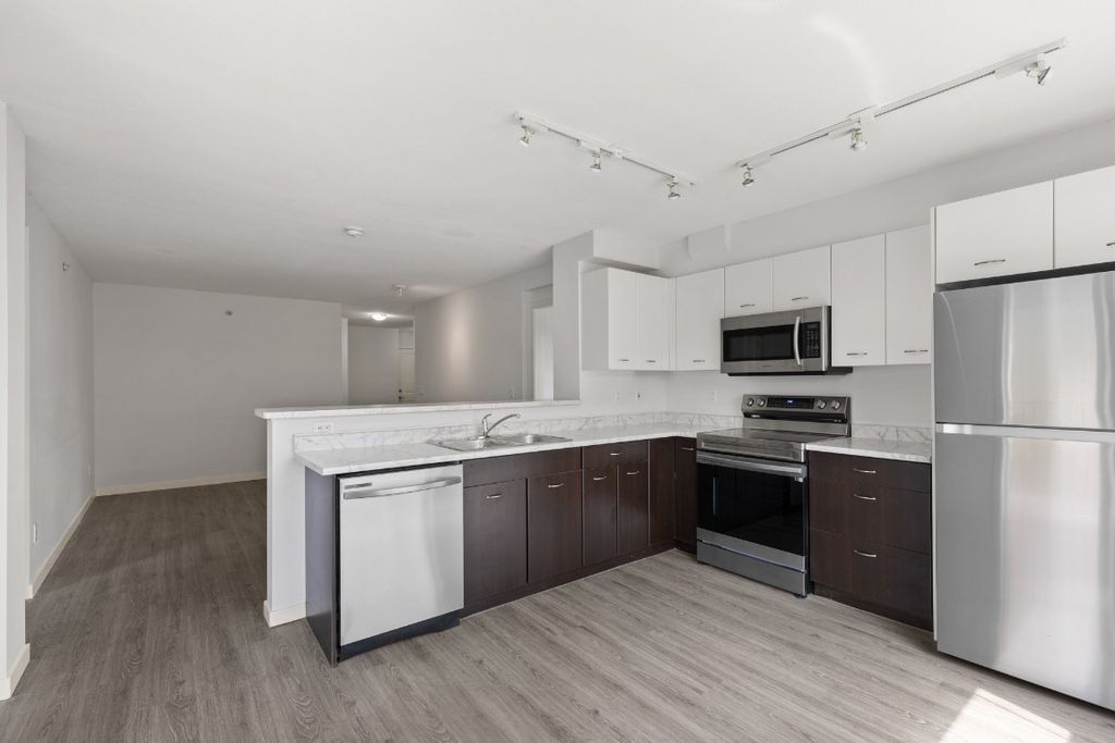 listing image 16511580526714912431