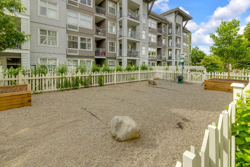 listing image 16512393042482623719