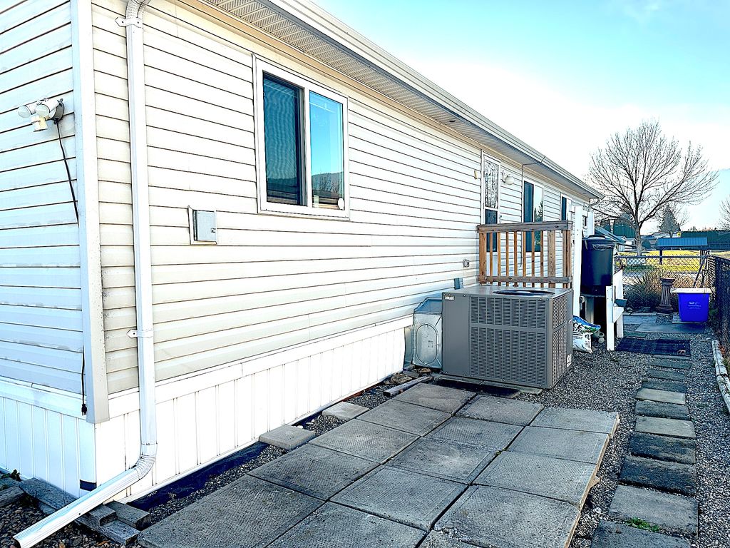 listing image 16514499769124123253