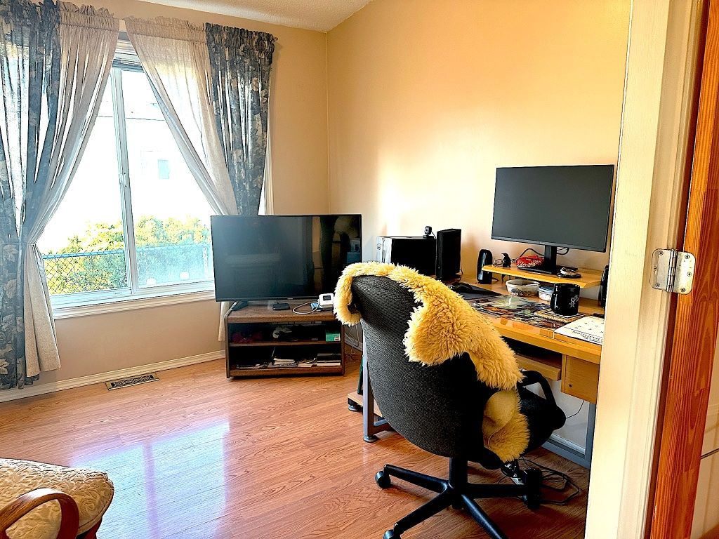 listing image 16516981782616107807