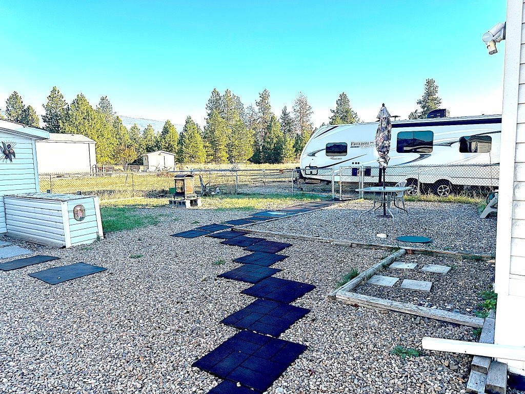 listing image 16519896611280114745