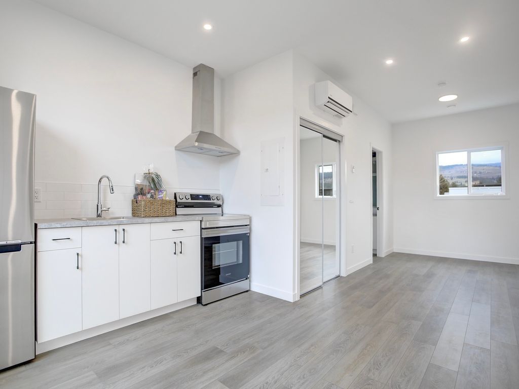 listing image 16514026137140612952