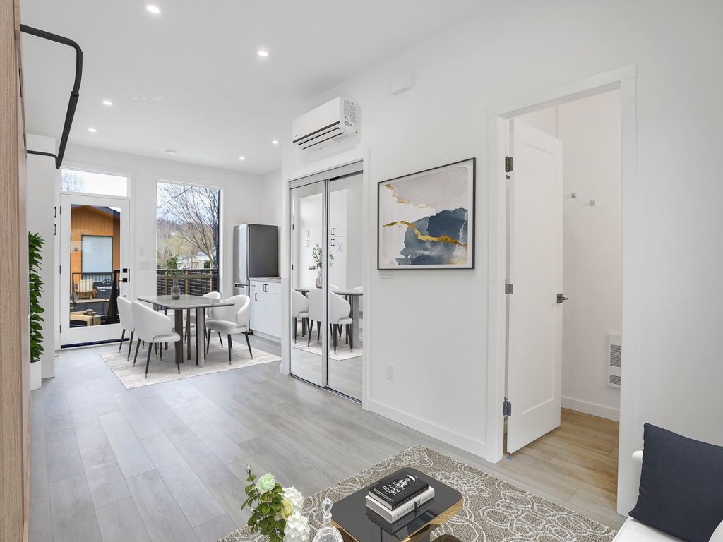 listing image 16514161328286971641