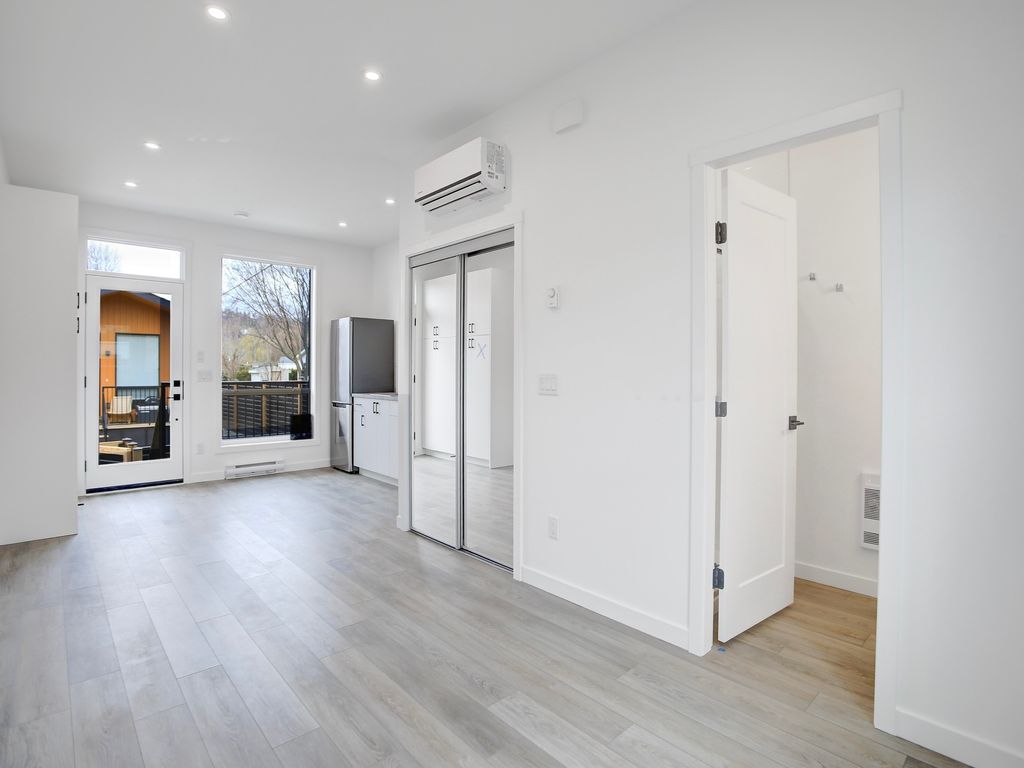 listing image 16516604291505922988