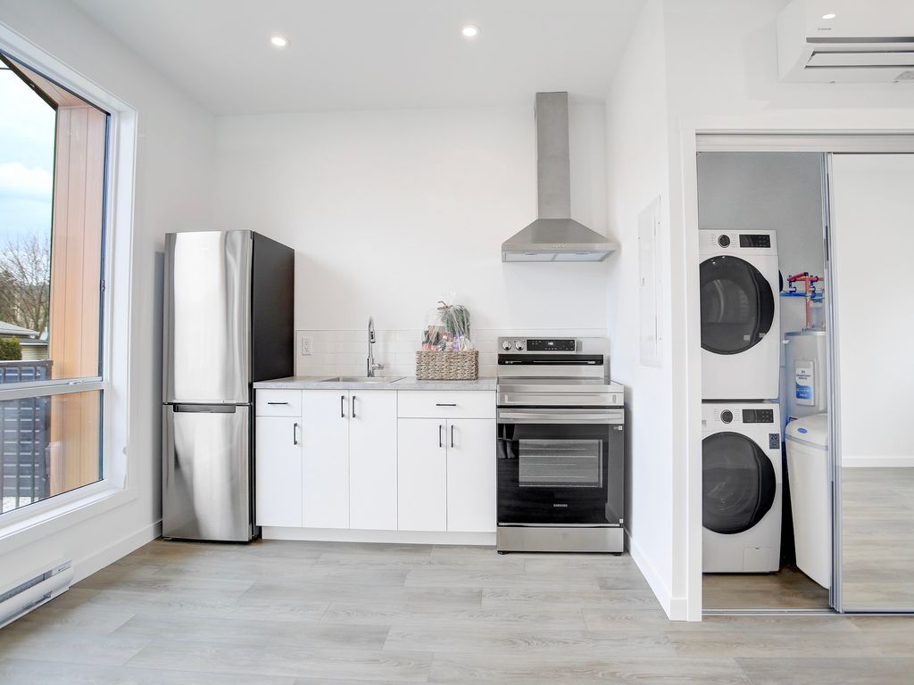 listing image 16518624312850573306