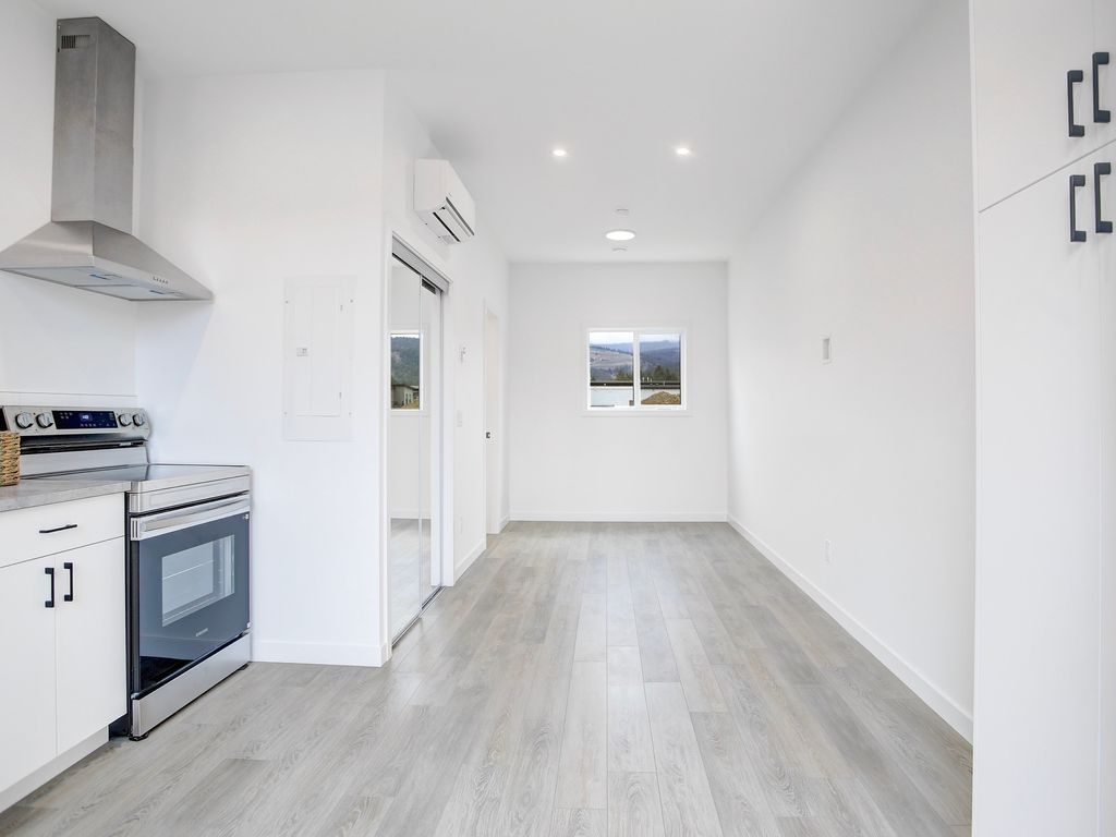 listing image 16510824745246499182