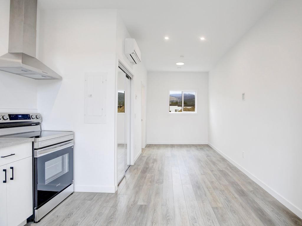 listing image 16512774785015132320