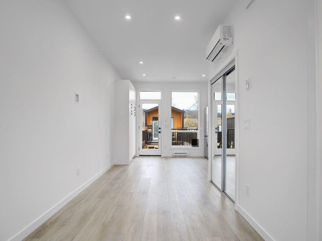 listing image 16517501913252359024