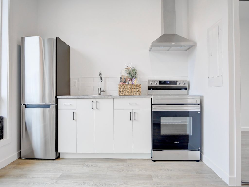 listing image 16512412251139753532