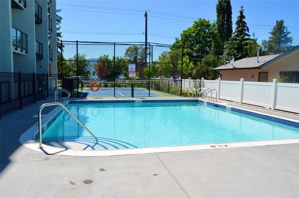 listing image 16518372648416970779