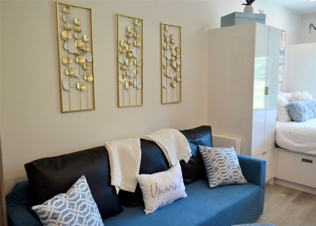 listing image 16510368158323146032