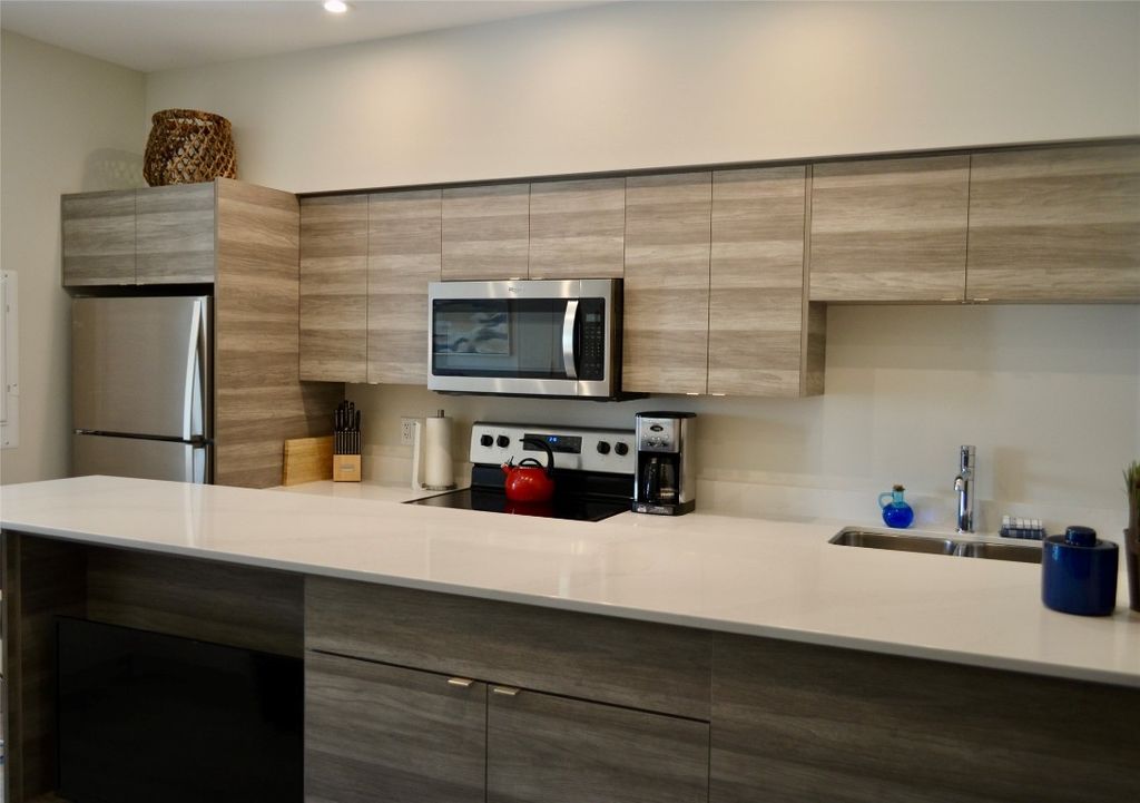 listing image 16512710105949569010
