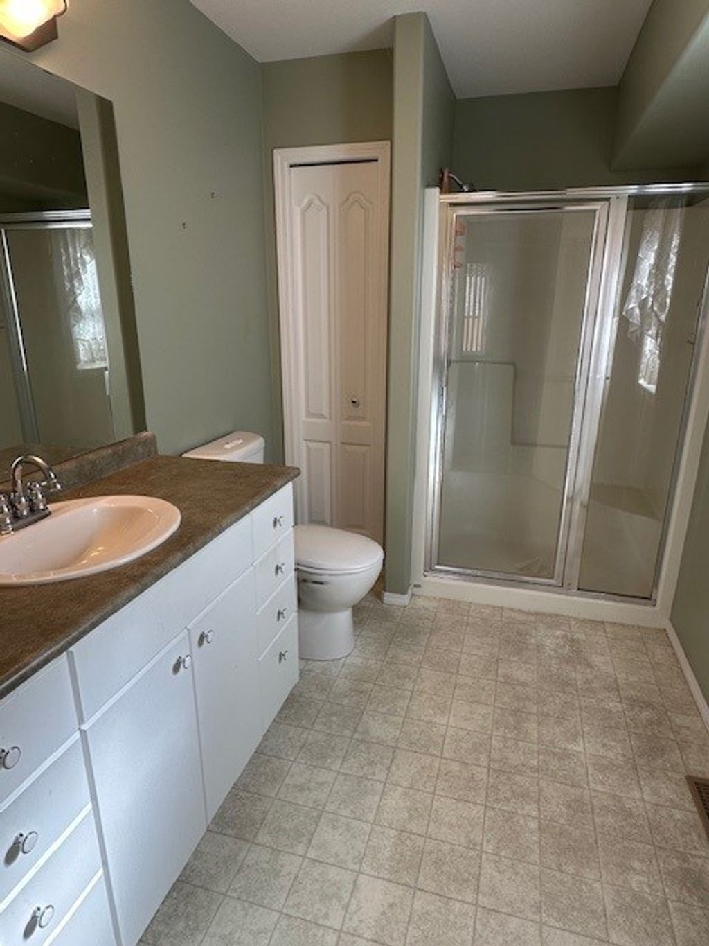 listing image 16516718037496944276