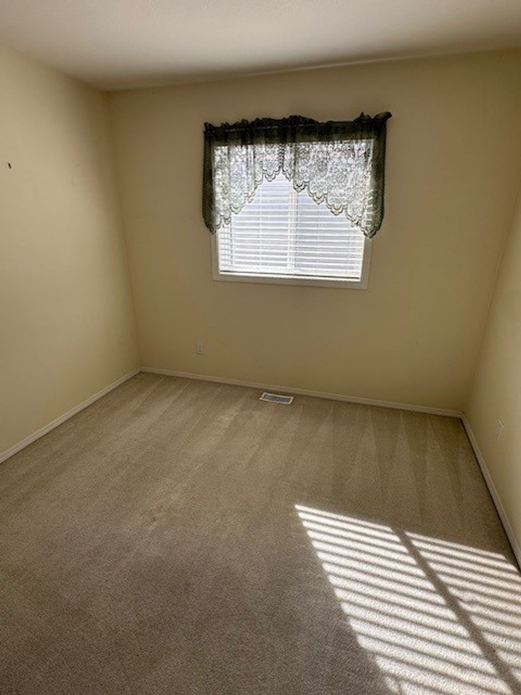 listing image 16511138095425760753